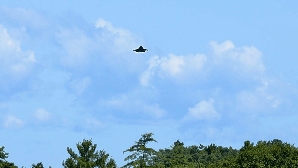 F-35 approaching mic position